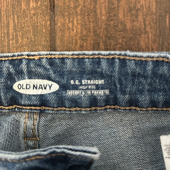 Old Navy OG straight high-rise. Size 8. - Picture 2 of 3